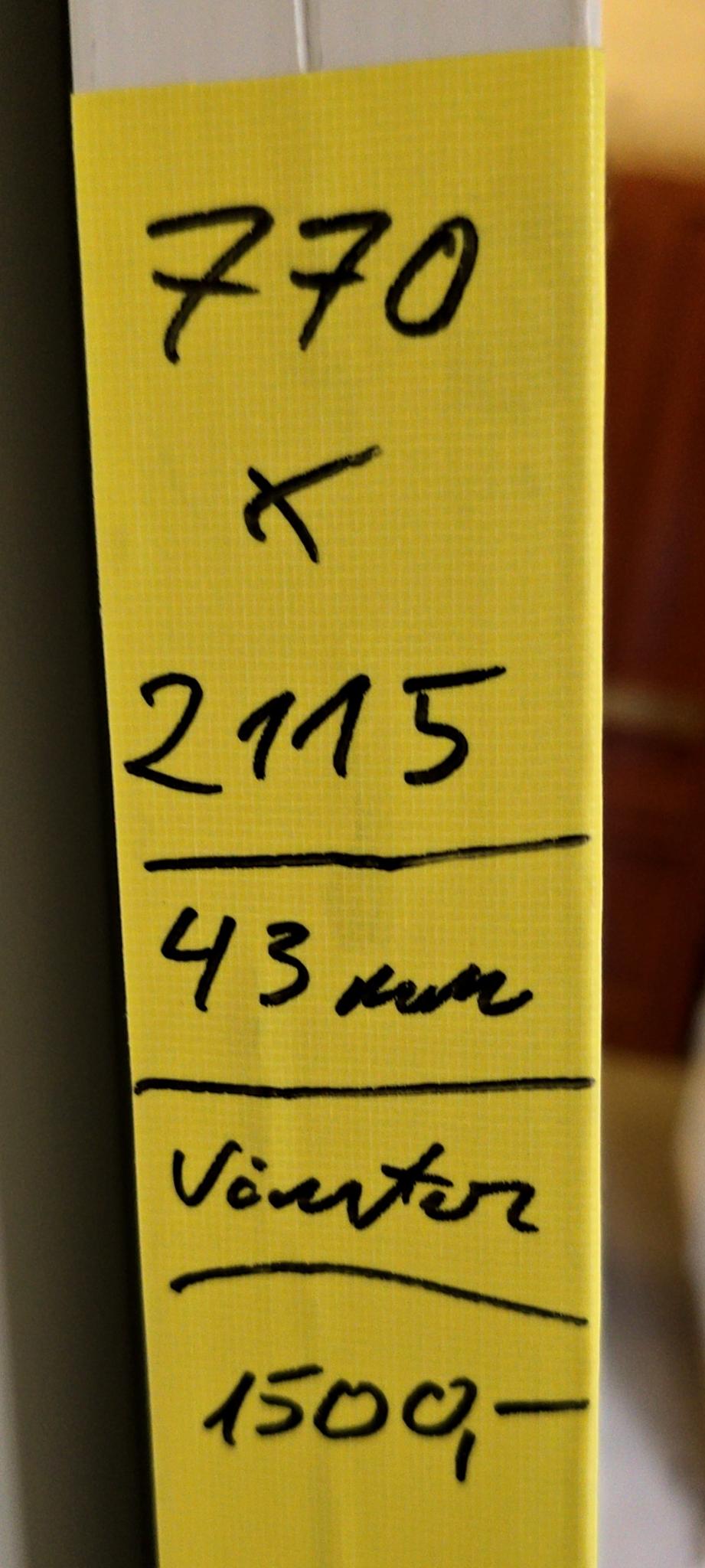 4166. Spegeldörr